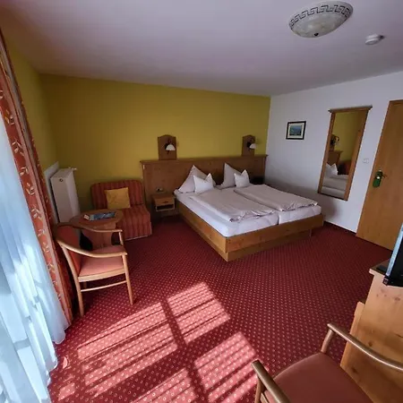 Gaestehaus Schwarz Gasthof 3*